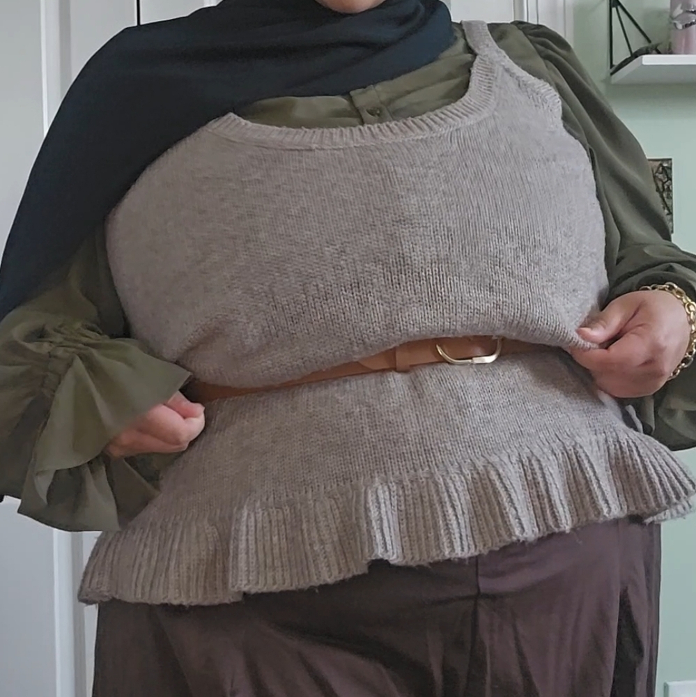 Women's Plus Neutral/Tan Sweater Tank